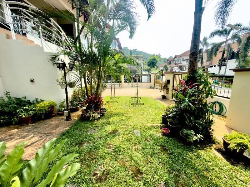 Rumah Berkembar untuk Dijual di Seksyen 9 (Kota Damansara) - Tasya Ruslan - Exterior - PropertyGuru.com.my