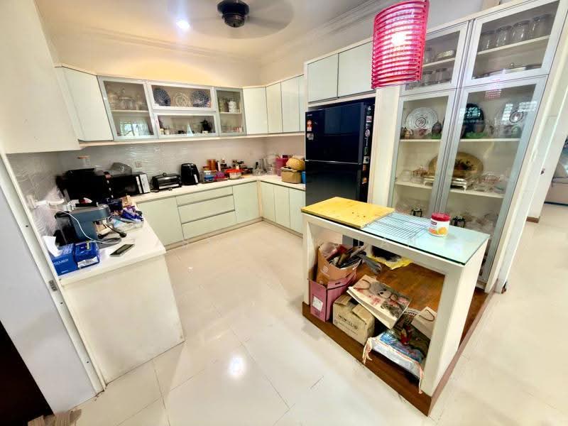 Rumah Berkembar untuk Dijual di Seksyen 9 (Kota Damansara) - Tasya Ruslan - Kitchen - PropertyGuru.com.my