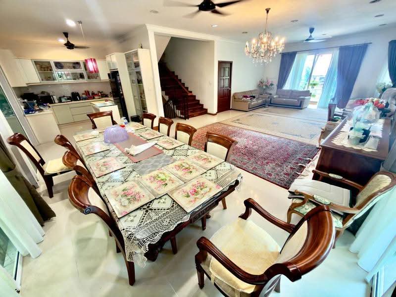Rumah Berkembar untuk Dijual di Seksyen 9 (Kota Damansara) - Tasya Ruslan - Kitchen - PropertyGuru.com.my