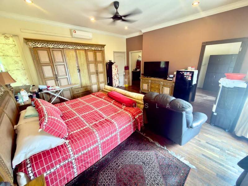 Rumah Berkembar untuk Dijual di Seksyen 9 (Kota Damansara) - Tasya Ruslan - Bedroom - PropertyGuru.com.my