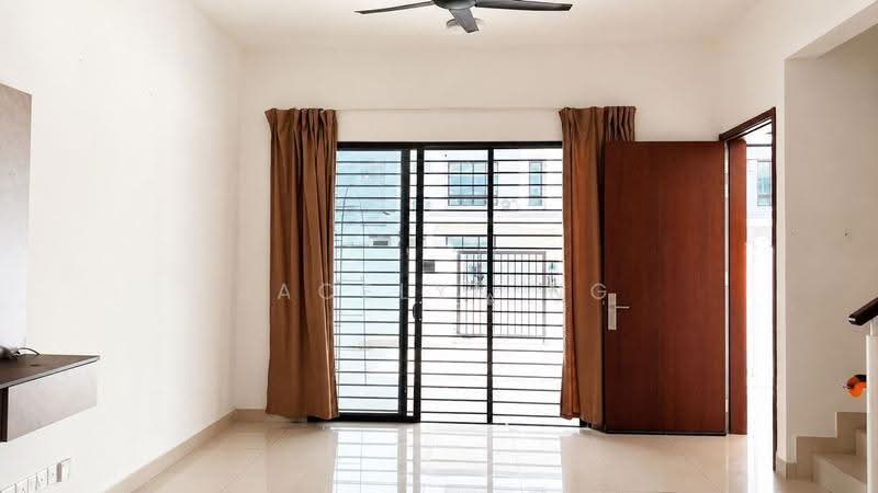 2-storey Terraced House for Sale in Taman Adda Heights (Tebrau) - Jacelyn Ng - Living Room - PropertyGuru.com.my
