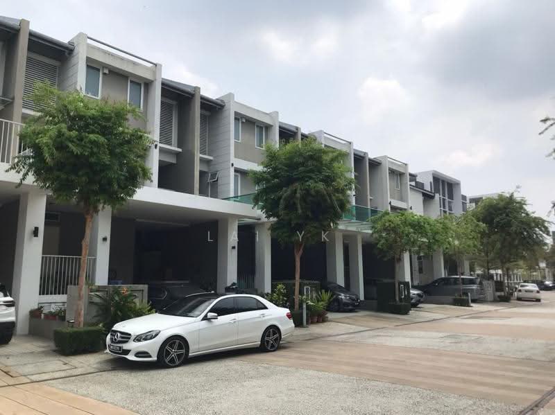 3.5-storey Terraced House for Sale in Putra Heights (Subang Jaya) - Lai YK - PropertyGuru.com.my