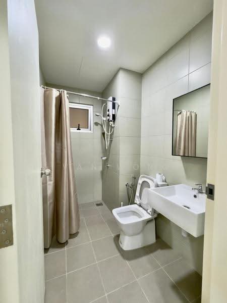 Kediaman Servis untuk Disewa di Sofiya Residensi - Ivan Wong - Bathroom - PropertyGuru.com.my
