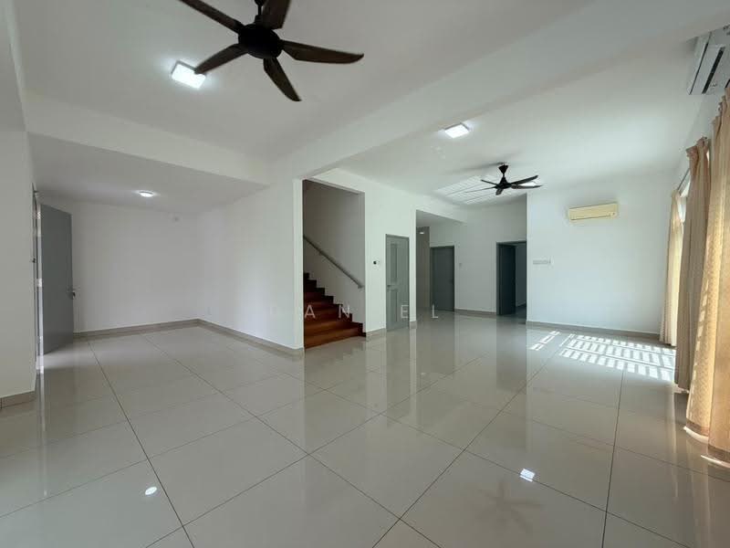 Semi-Detached House for Sale in Taman Nusa Idaman (Iskandar Puteri (Nusajaya)) - Daniel Yong - Living Room - PropertyGuru.com.my