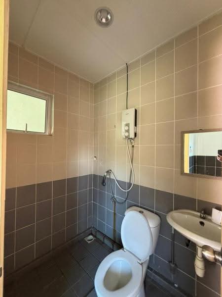 Rumah Teres 2-Tingkat untuk Dijual di Kota Samarahan (Sarawak) - KC Jee - Bathroom - PropertyGuru.com.my