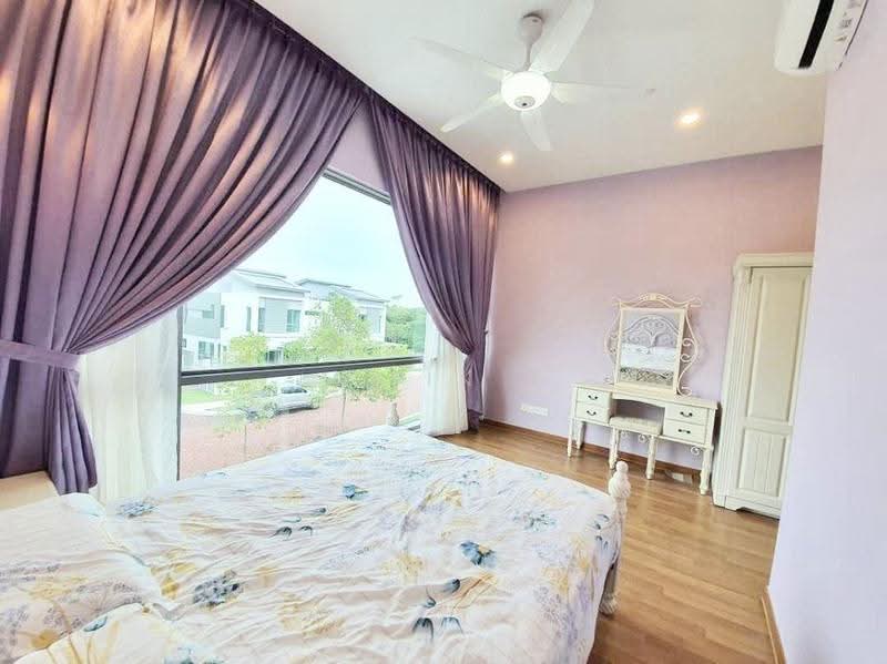 Semi-Detached House for Sale in Taman Molek (Johor Bahru) - Yik Tat - PropertyGuru.com.my