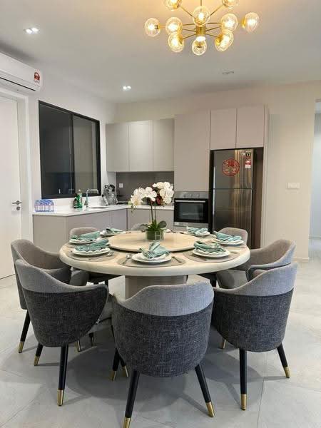 Service Residence for Sale at The Goodwood Residence - Shi Hui - Dining Room - PropertyGuru.com.my