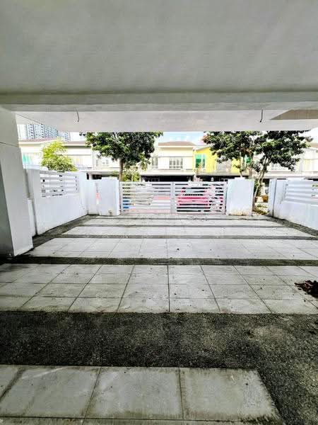 Rumah Berkembar untuk Dijual di D'Kayangan (Shah Alam) - Sara Low - Exterior - PropertyGuru.com.my