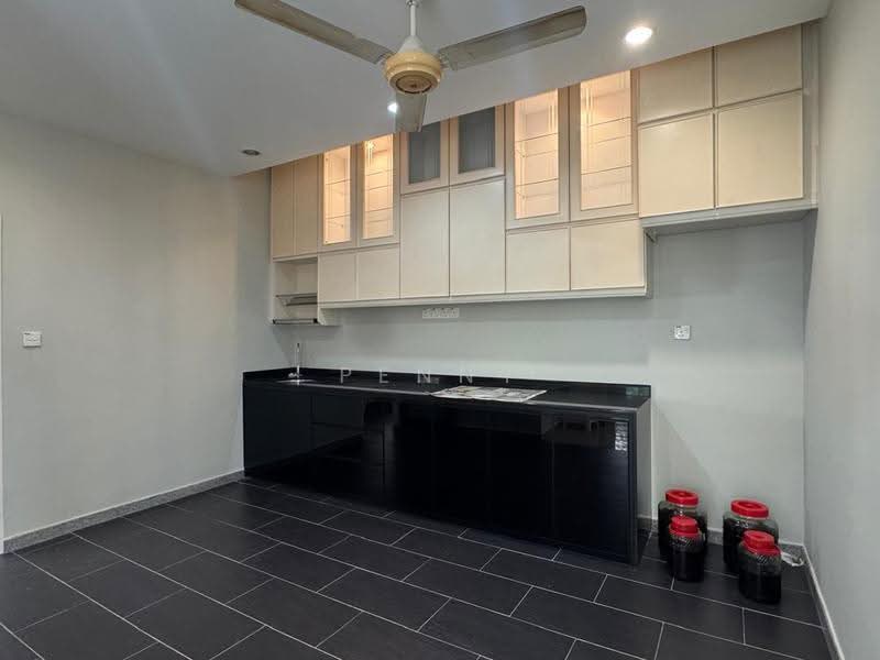 2-storey Terraced House for Sale in Taman Mutiara Rini (Skudai) - Penny Lee - Kitchen - PropertyGuru.com.my
