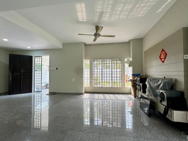2-storey Terraced House for Sale in Taman Mutiara Rini (Skudai) - Penny Lee - Living Room - PropertyGuru.com.my