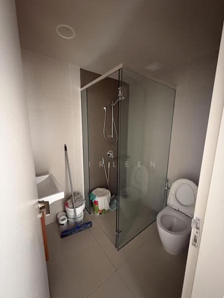 Kediaman Servis untuk Dijual di Stonor 3 - Shirleen Goh - Bathroom - PropertyGuru.com.my
