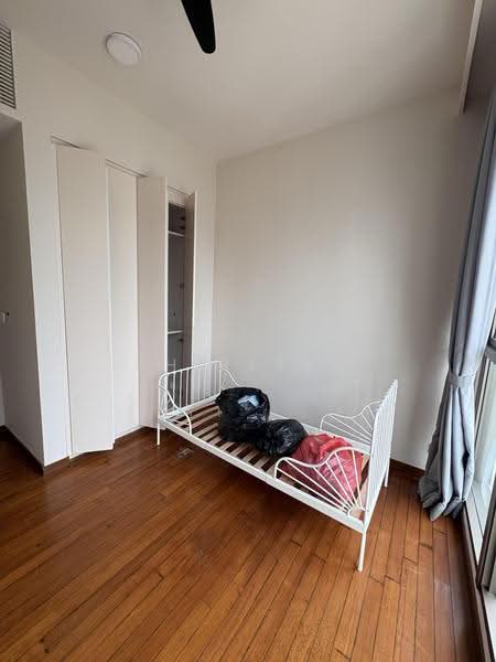 Kediaman Servis untuk Dijual di Stonor 3 - Shirleen Goh - Bedroom - PropertyGuru.com.my