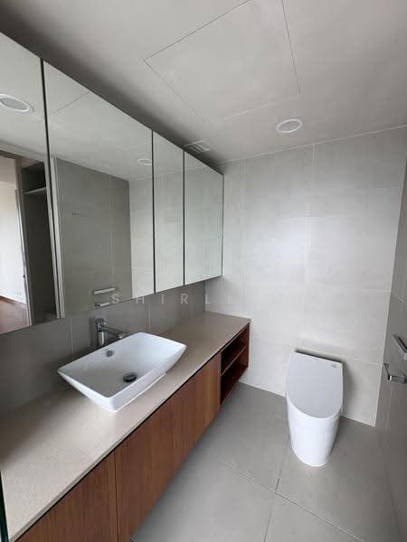 Kediaman Servis untuk Dijual di Stonor 3 - Shirleen Goh - Bathroom - PropertyGuru.com.my
