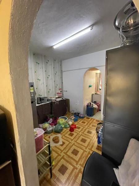 Flat for Sale at Halaman Tenggiri - C.H. Lee - Kitchen - PropertyGuru.com.my
