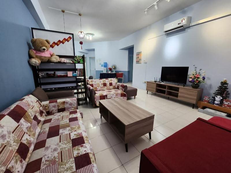 Kondominium untuk Dijual di Floridale Condominium - KC Jee - Living Room - PropertyGuru.com.my
