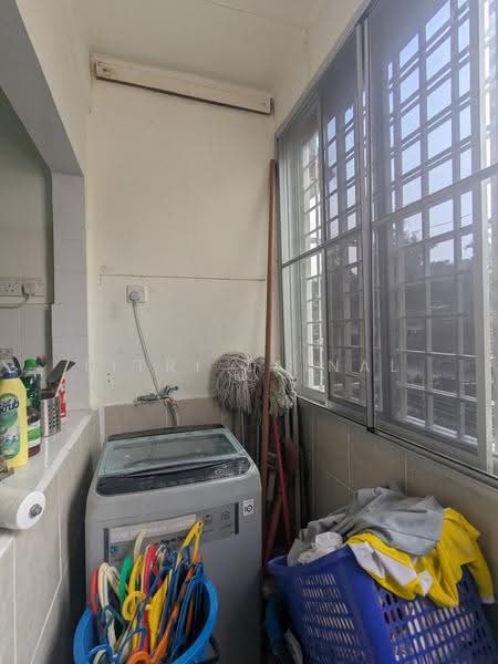 Kondominium untuk Dijual di Kyoto Gardens Condominiums - Fitri Zainal - Yard - PropertyGuru.com.my
