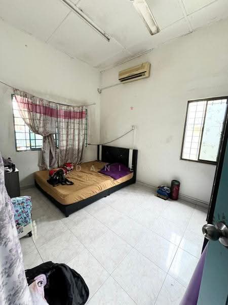 Rumah Teres 1-Tingkat untuk Dijual di Kulai (Johor) - Daniel Yong - Bedroom - PropertyGuru.com.my