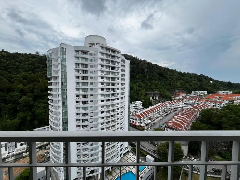 Kondominium untuk Dijual di Surin Condominium - Welson Teh - Exterior - PropertyGuru.com.my