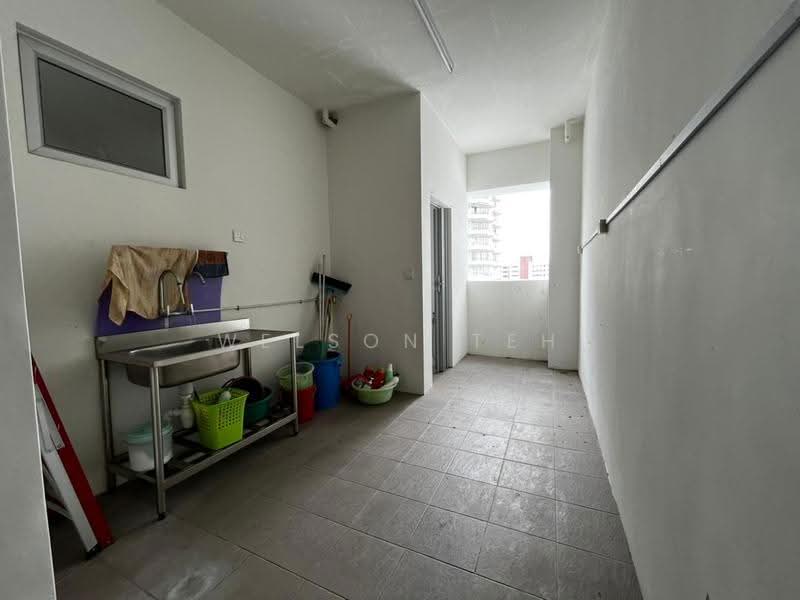 Kondominium untuk Dijual di Surin Condominium - Welson Teh - Balcony - PropertyGuru.com.my