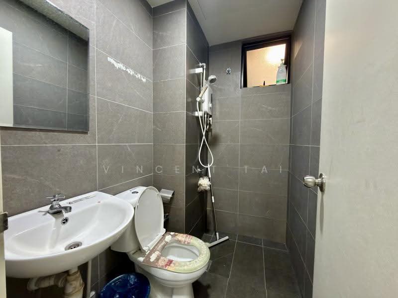 Service Residence for Rent at Majestic Maxim - Vincent Tai - Bathroom - PropertyGuru.com.my