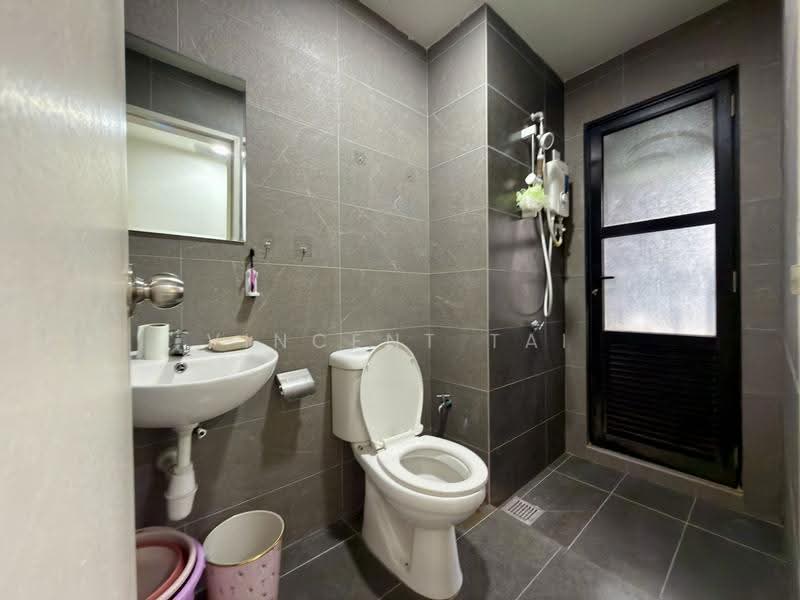 Service Residence for Rent at Majestic Maxim - Vincent Tai - Bathroom - PropertyGuru.com.my