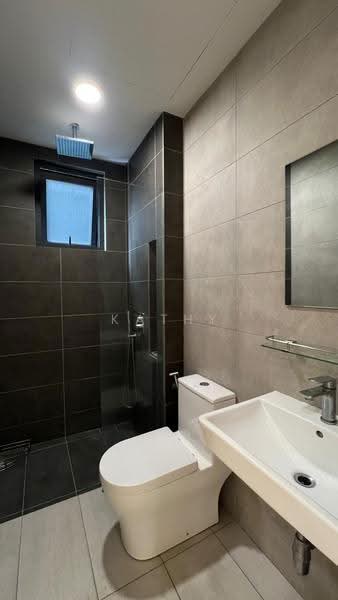 Kediaman Servis untuk Disewa di Sky Meridien - Kathy Yap - Bathroom - PropertyGuru.com.my
