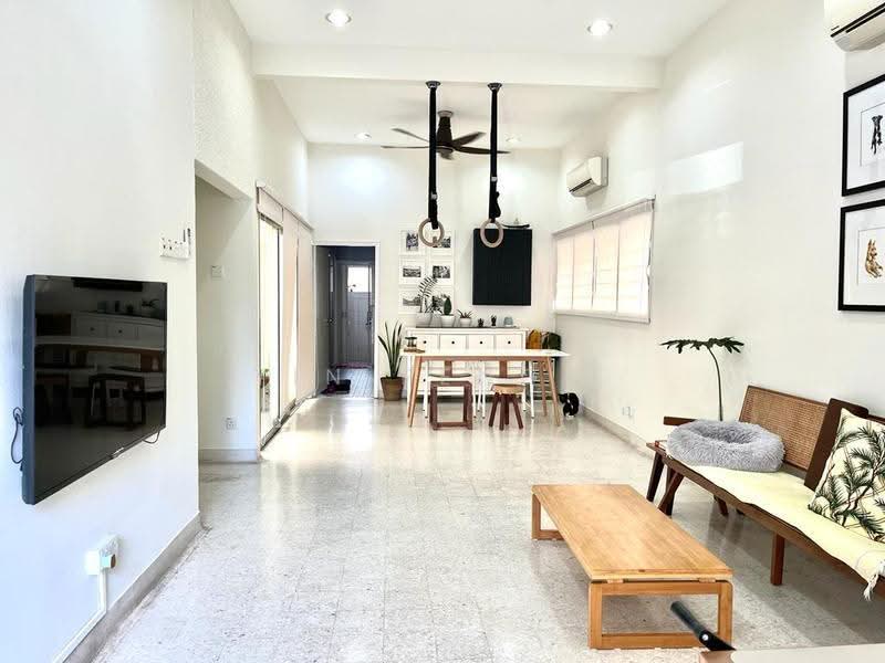 1-storey Terraced House for Rent in Taman Tun Dr Ismail (Kuala Lumpur) - Yin Peng . - Living Room - PropertyGuru.com.my