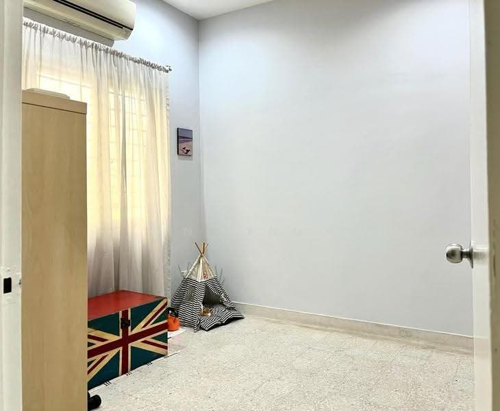 1-storey Terraced House for Rent in Taman Tun Dr Ismail (Kuala Lumpur) - Yin Peng . - Bedroom - PropertyGuru.com.my