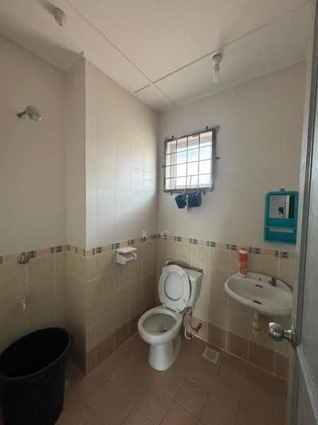 Rumah Teres 2-Tingkat untuk Dijual di Taman Tiya Vista (Kota Samarahan) - KC Jee - Bathroom - PropertyGuru.com.my
