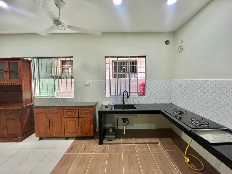 Semi-Detached House for Sale in Taman Kajang Impian (Kajang) - Azira Ahmad - Kitchen - PropertyGuru.com.my