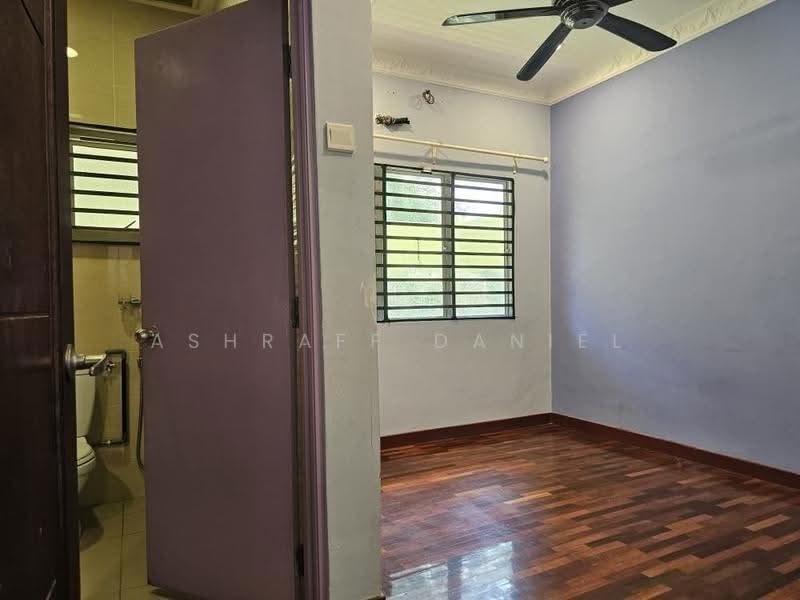 Semi-Detached House for Sale in Taman Lestari Perdana (Seri Kembangan) - Ashraff Daniel - Bedroom - PropertyGuru.com.my