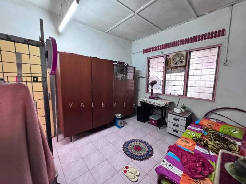 Rumah Teres 1-Tingkat untuk Dijual di Kepong (Kuala Lumpur) - Valerie Ng - Bedroom - PropertyGuru.com.my