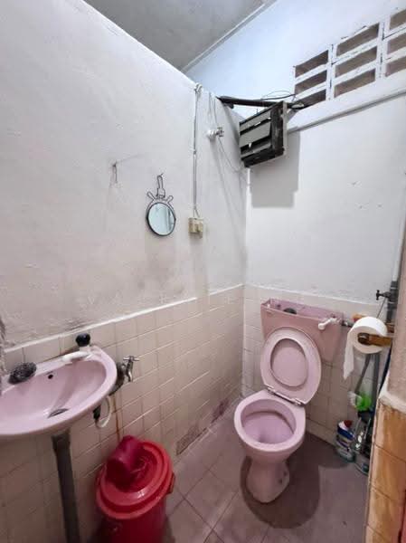 Rumah Teres 1-Tingkat untuk Dijual di Kepong (Kuala Lumpur) - Valerie Ng - Bathroom - PropertyGuru.com.my