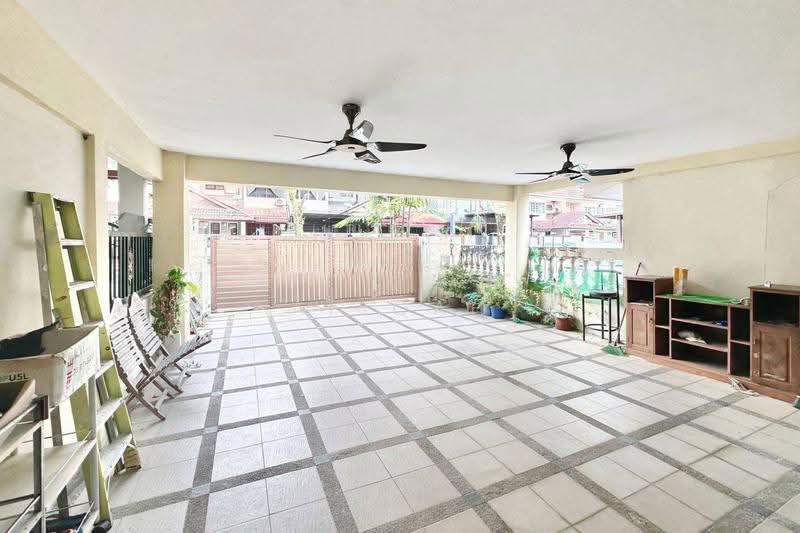 2.5-storey Terraced House for Sale in Ampang (Selangor) - Afiqah Baharuddin - Car Park - PropertyGuru.com.my