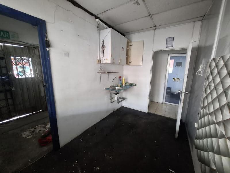 Factory for Rent in SS13 (Subang Jaya) - FC Wong - Interior - PropertyGuru.com.my