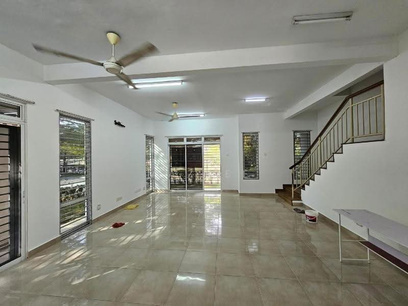 Rumah Teres 2-Tingkat untuk Disewa di Presint 11 (Putrajaya) - Maznee Realtor - Living Room - PropertyGuru.com.my