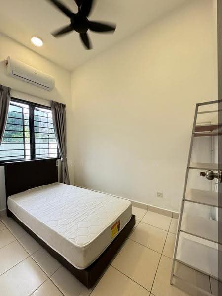 Rumah Bandar untuk Disewa di Sungai Long (Bandar Sungai Long) - Eric Liew - Bedroom - PropertyGuru.com.my