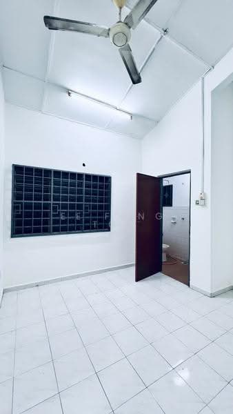 Rumah Teres 2-Tingkat untuk Dijual di Bandar Baru Permas Jaya (Permas Jaya) - Ee Fong Toh - Bathroom - PropertyGuru.com.my