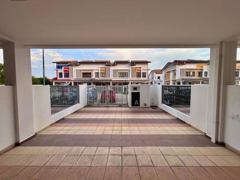 2-storey Terraced House for Sale in Seksyen U13 (Setia Alam) - Hairi Halim - PropertyGuru.com.my