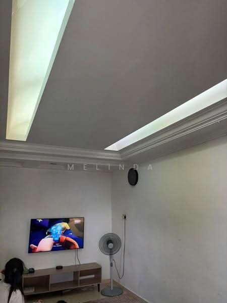 Rumah Teres 1-Tingkat untuk Dijual di Taman Universiti (Skudai) - Melinda Ee - Living Room - PropertyGuru.com.my