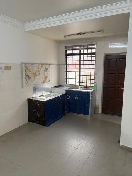 Rumah Teres 1-Tingkat untuk Dijual di Taman Universiti (Skudai) - Melinda Ee - Kitchen - PropertyGuru.com.my