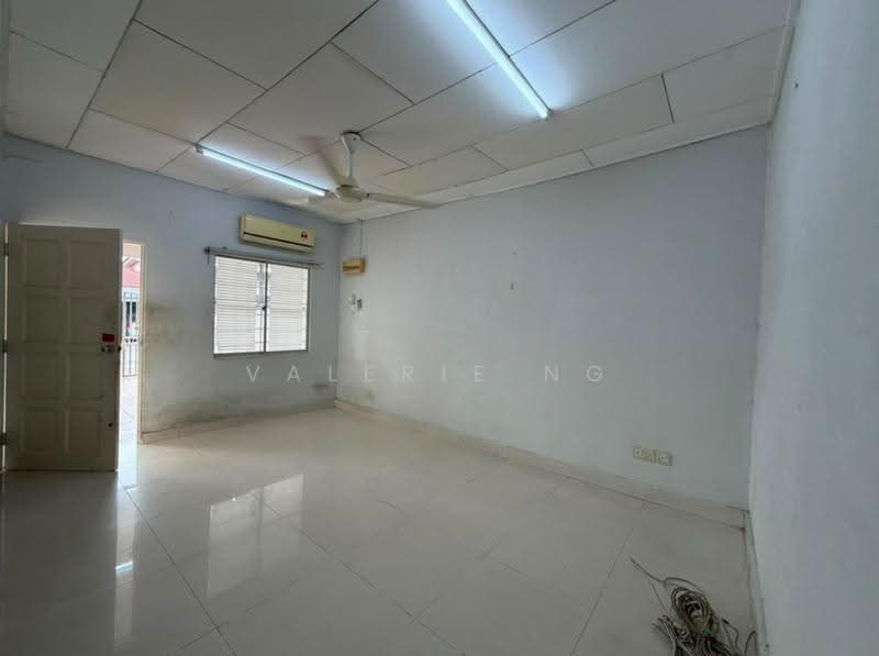 Rumah Teres 1-Tingkat untuk Dijual di Kepong (Kuala Lumpur) - Valerie Ng - Living Room - PropertyGuru.com.my