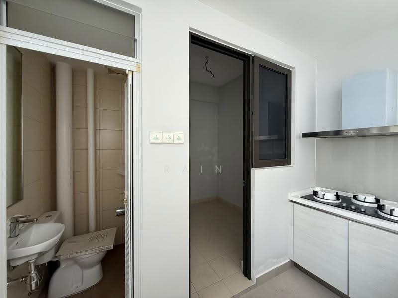 Kondominium untuk Dijual di The Marin at Ferringhi - Rain Yu - Bathroom & Utility room - PropertyGuru.com.my
