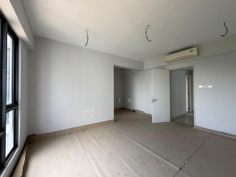 Kondominium untuk Dijual di The Marin at Ferringhi - Rain Yu - Master Bedroom - PropertyGuru.com.my