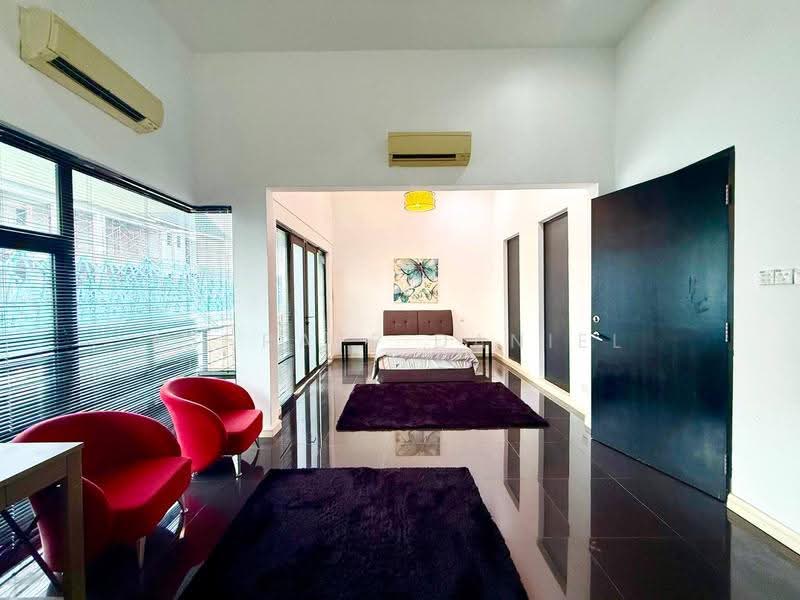 Bungalow House untuk Dijual di Perdana Lakeview East (Cyberjaya) - Ashraff Daniel - Bedroom - PropertyGuru.com.my