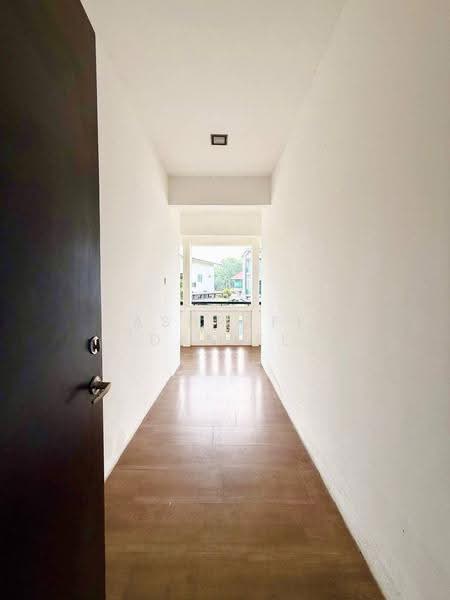 Bungalow House untuk Dijual di Perdana Lakeview East (Cyberjaya) - Ashraff Daniel - Corridor - PropertyGuru.com.my