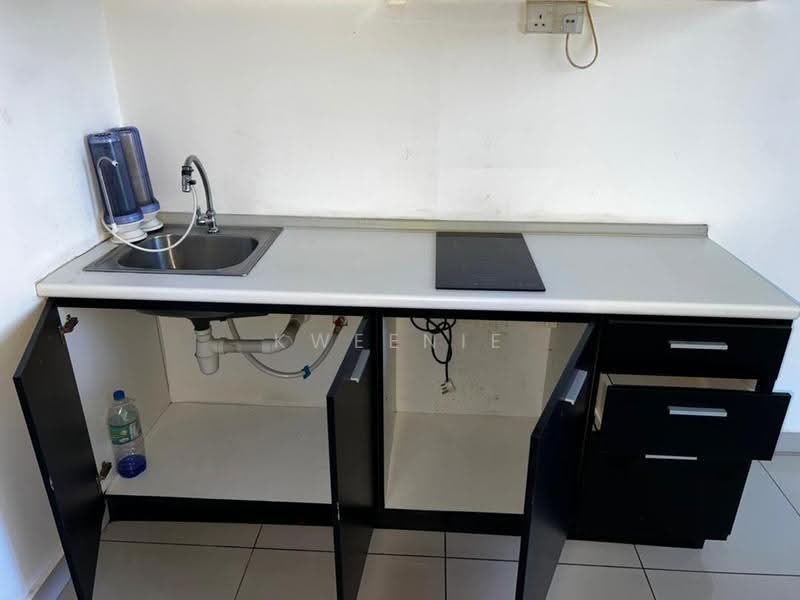 Kediaman Servis untuk Dijual di The Scott Garden SOHO - Kweenie Chong - Kitchen - PropertyGuru.com.my