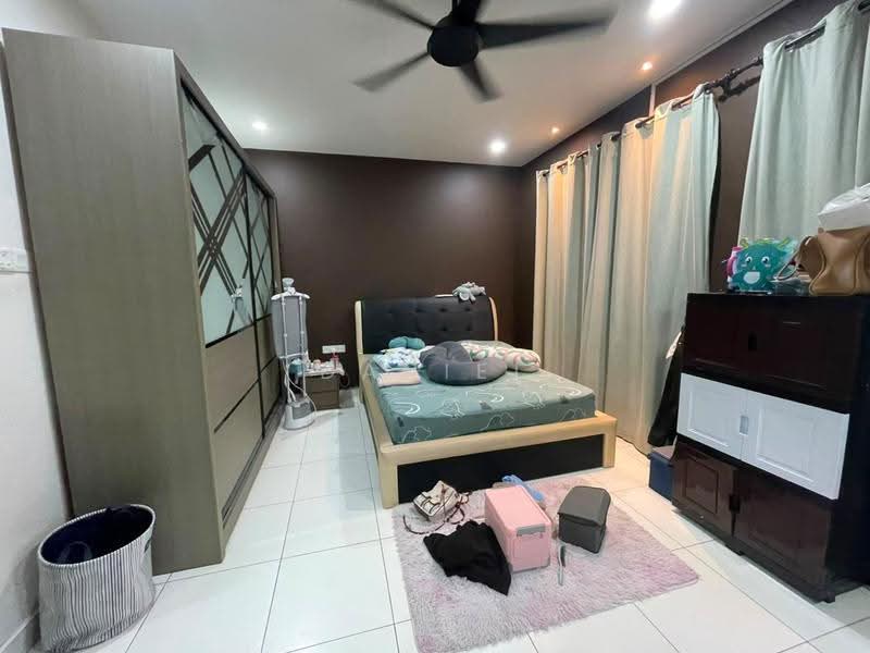 2-storey Terraced House for Sale in Taman Scientex Senai (Senai) - Daniel Yong - Bedroom - PropertyGuru.com.my