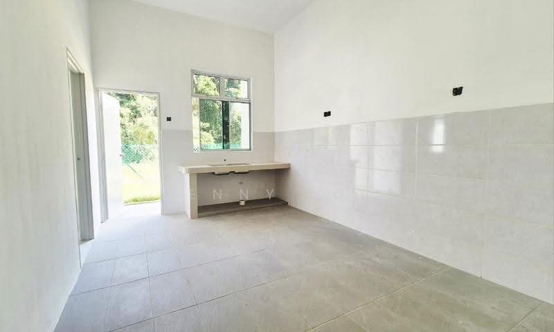 Rumah Teres 1-Tingkat untuk Dijual di Kuala Rompin (Pahang) - Kenny Loo - Kitchen - PropertyGuru.com.my