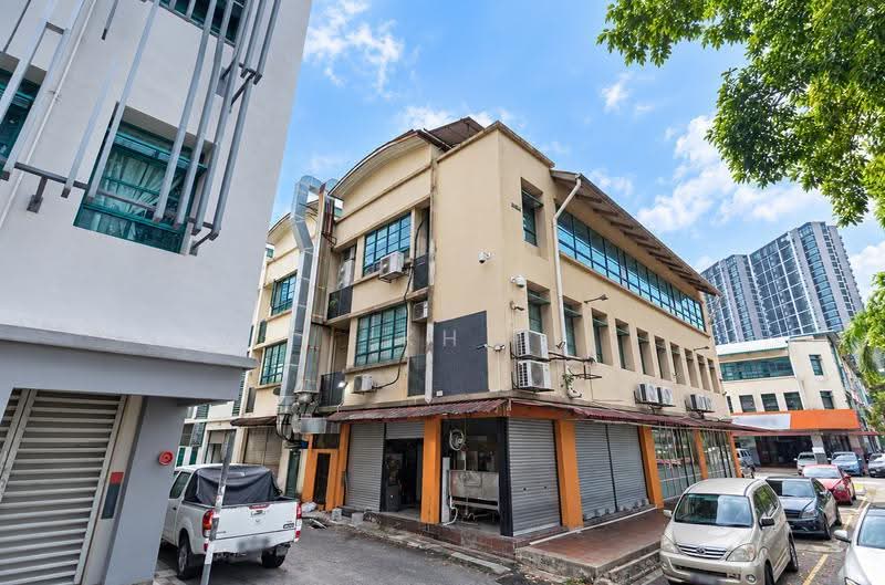 Shop / Office untuk Disewa di Dataran Ara Damansara (Ara Damansara) - KH Khoo - Exterior - PropertyGuru.com.my